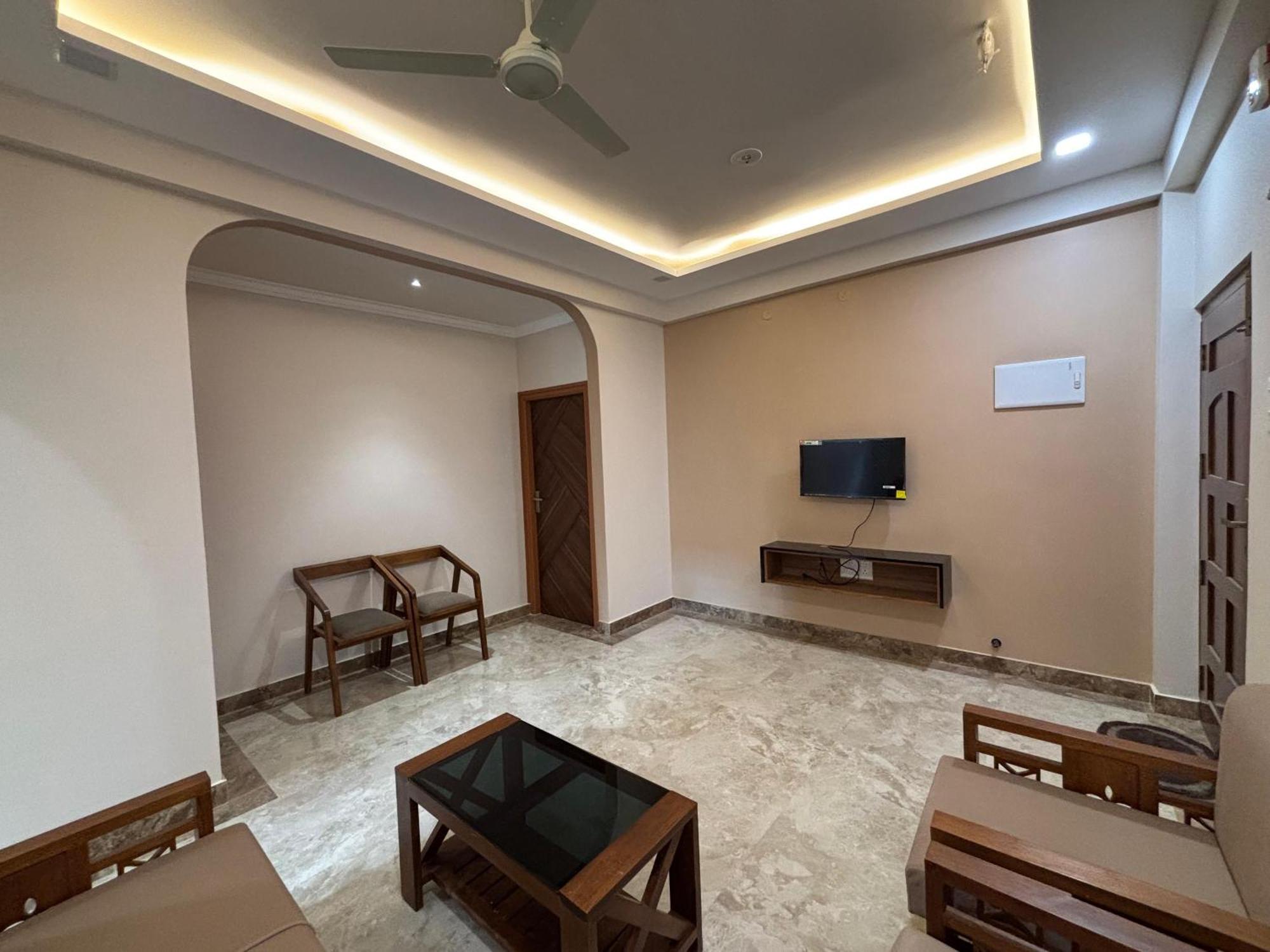 Srirangam Nandavanam Service Apartments Tiruchirappalli Habitación foto