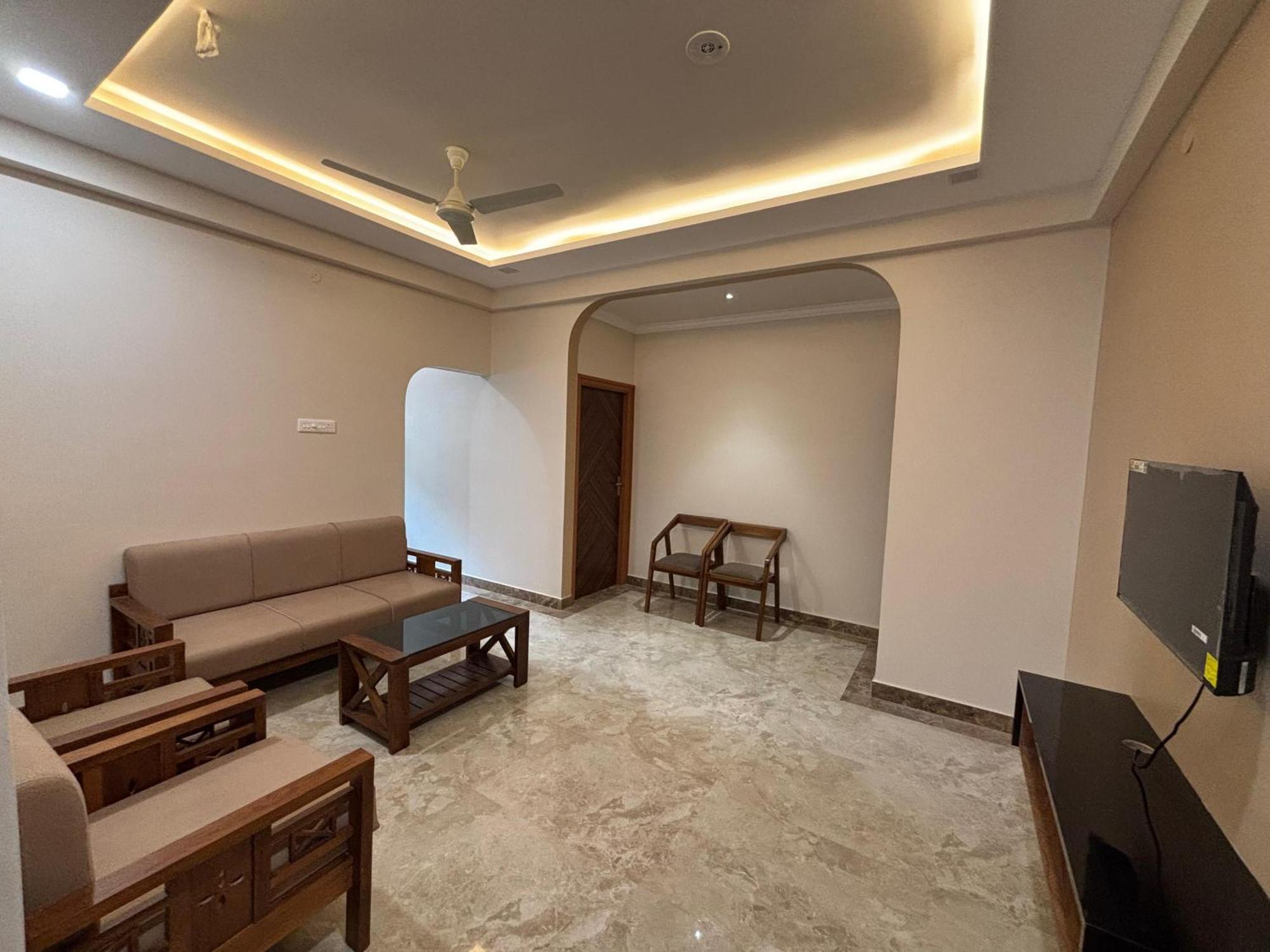 Srirangam Nandavanam Service Apartments Tiruchirappalli Habitación foto