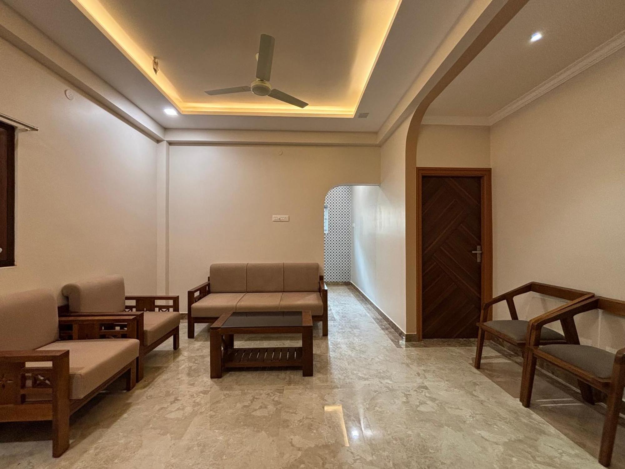 Srirangam Nandavanam Service Apartments Tiruchirappalli Exterior foto